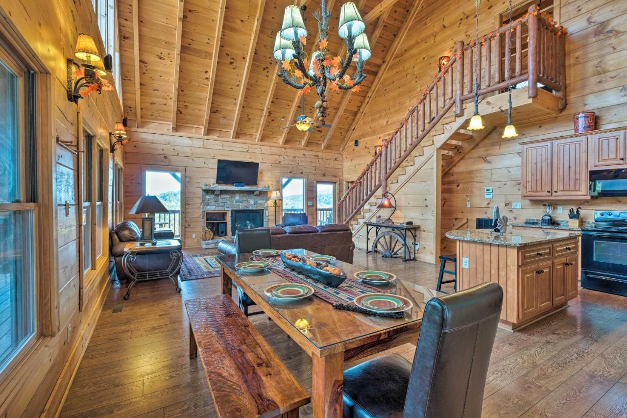 Pigeon Forge Cabin With Brand New Hot Tub And Views! Sevierville Bagian luar foto