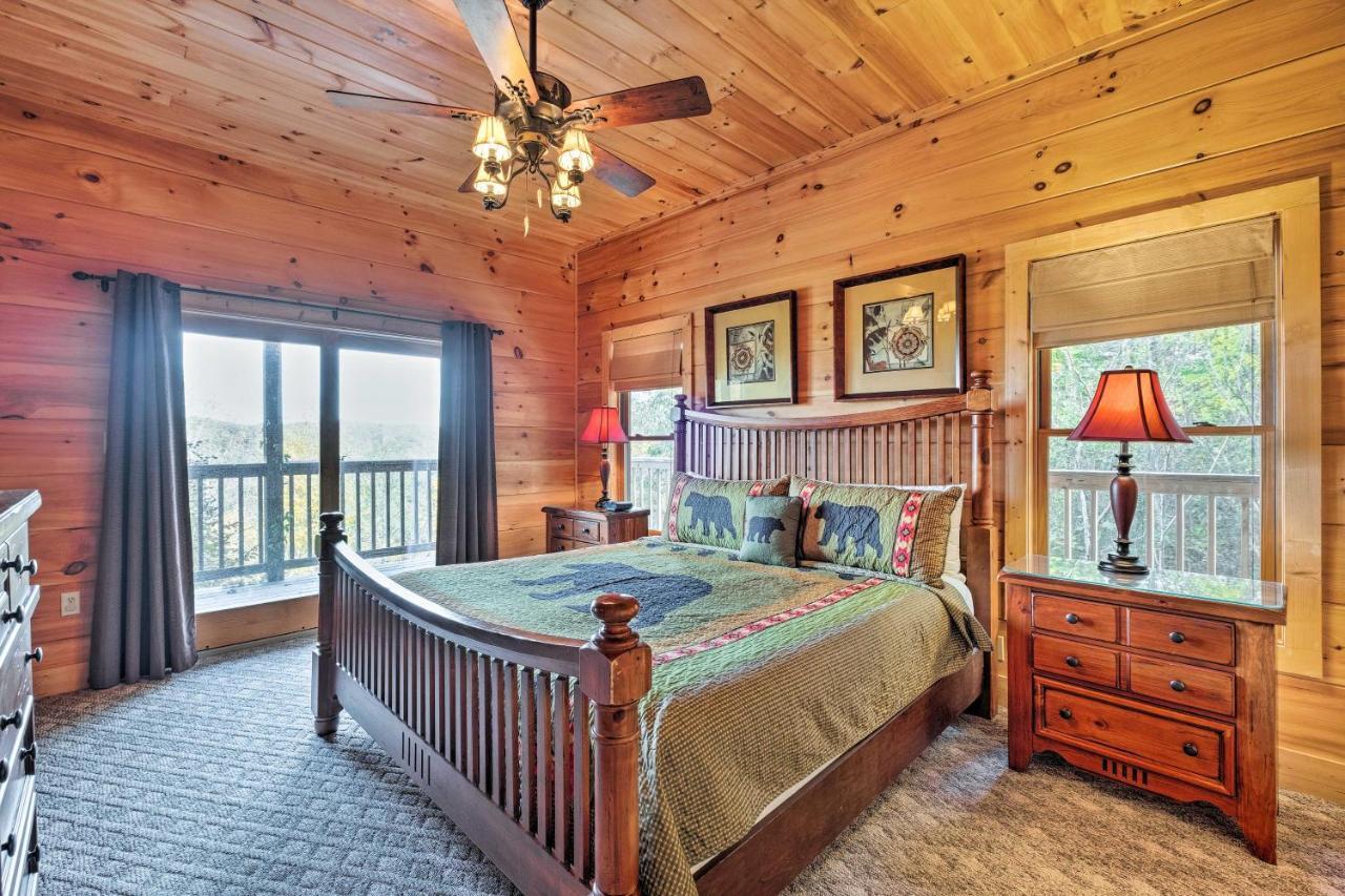 Pigeon Forge Cabin With Brand New Hot Tub And Views! Villa Sevierville Bagian luar foto