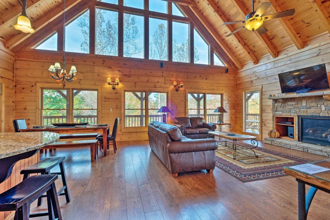 Pigeon Forge Cabin With Brand New Hot Tub And Views! Villa Sevierville Bagian luar foto