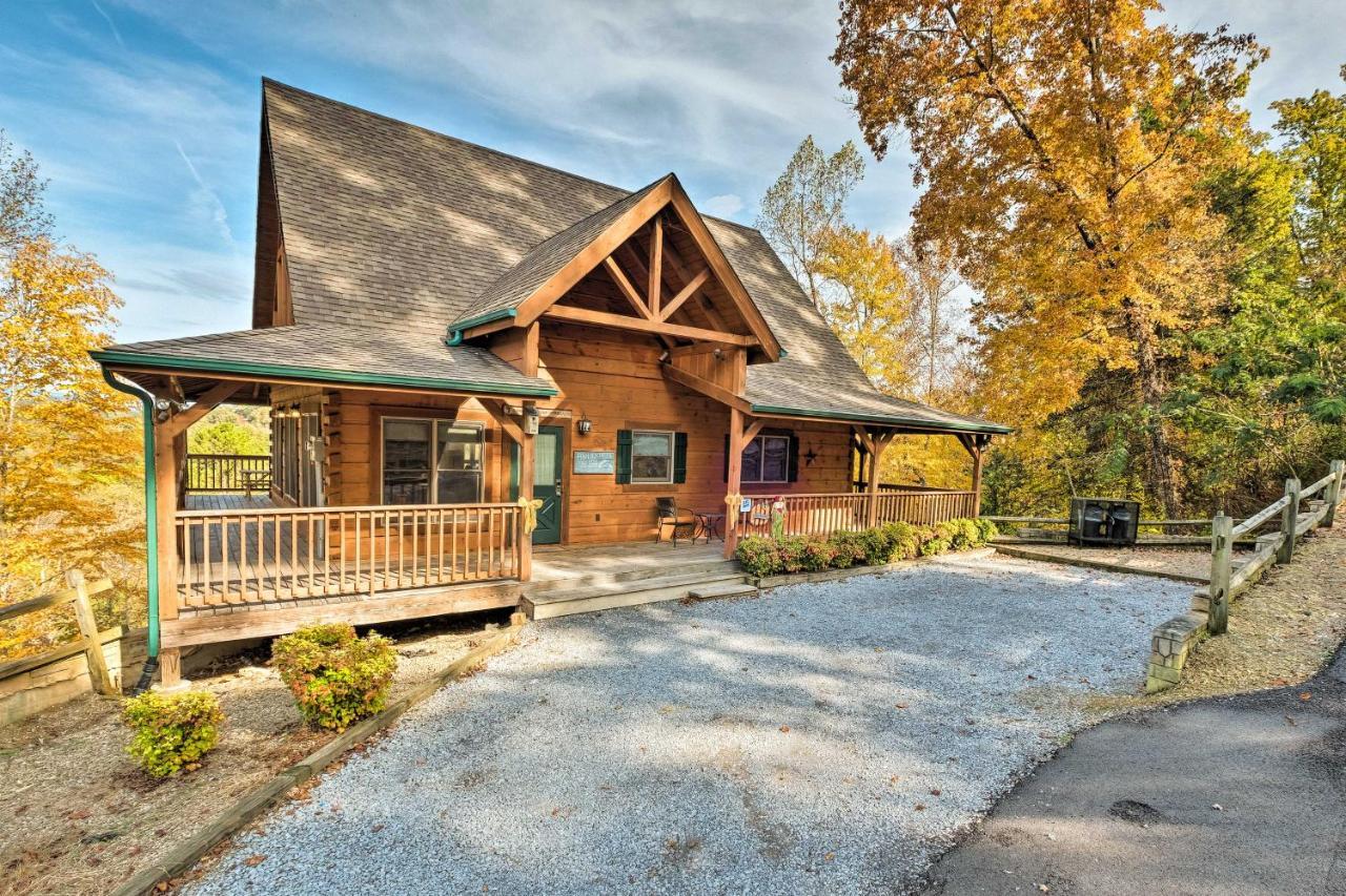 Pigeon Forge Cabin With Brand New Hot Tub And Views! Villa Sevierville Bagian luar foto