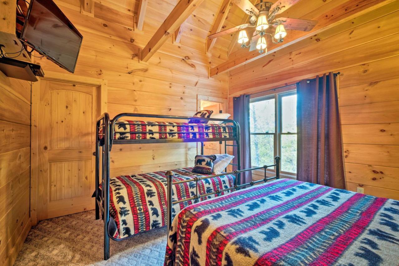 Pigeon Forge Cabin With Brand New Hot Tub And Views! Sevierville Bagian luar foto