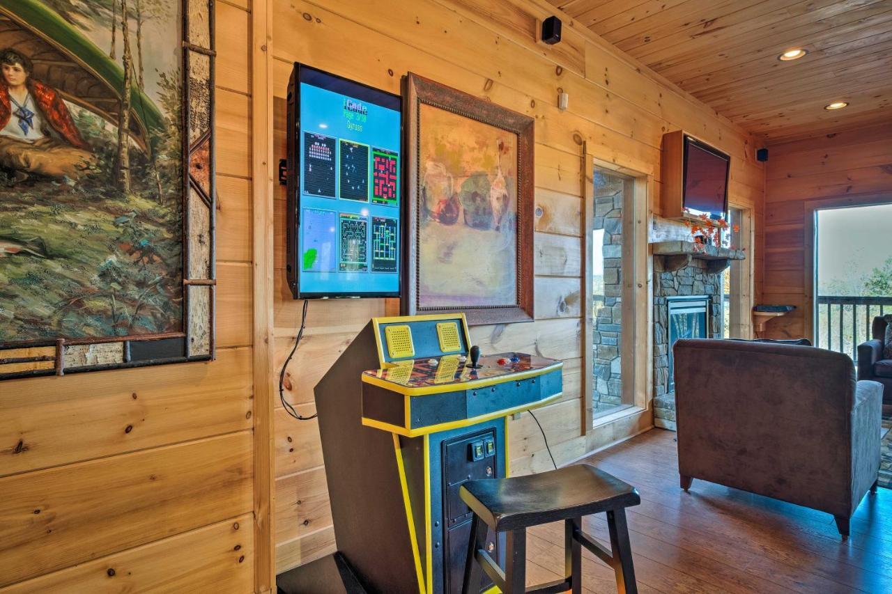 Pigeon Forge Cabin With Brand New Hot Tub And Views! Villa Sevierville Bagian luar foto